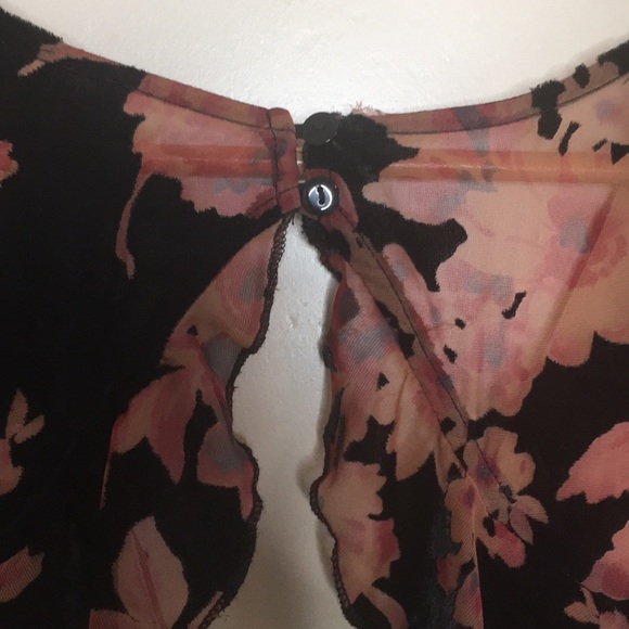 Floral Velvet Burnished Ruffle Open Back Dress - Picture 5 of 8